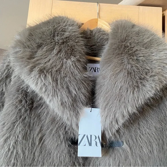 Zara faux fur buckle closure short coat grey brown - Picture 7 of 16